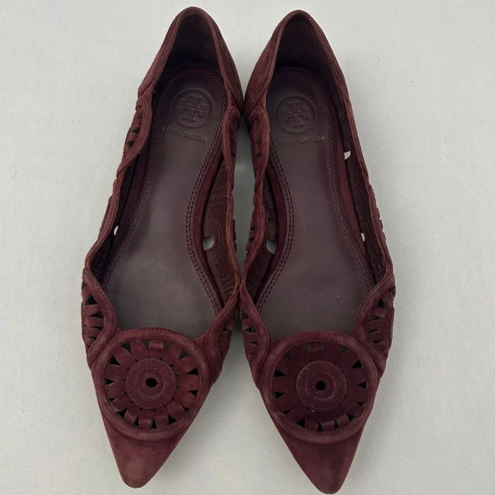 Tory Burch Leyla Flats Womens 6M Burgundy Suede Laser‎ Cut Pointed Toe Heel Flaw